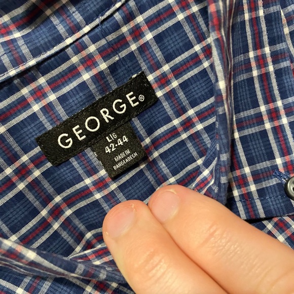 Men’s Large Button-Up Shirt - Picture 2 of 2